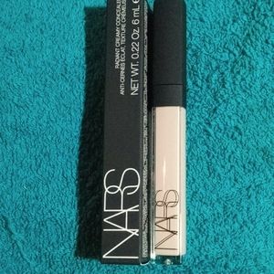 BNIB NARS SOFT MATTE CONCEALER #1232 VANILLA